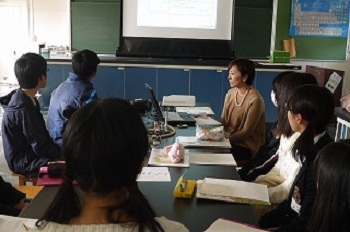 仙台向山高校で講師を努める当社社員