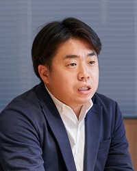 西川氏