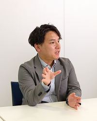 阿部 氏